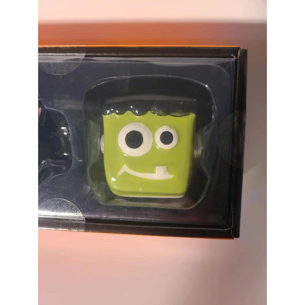 Salt & Pepper SNP Frankenstein And Vampire Bat Halloween Horror NIB NEW